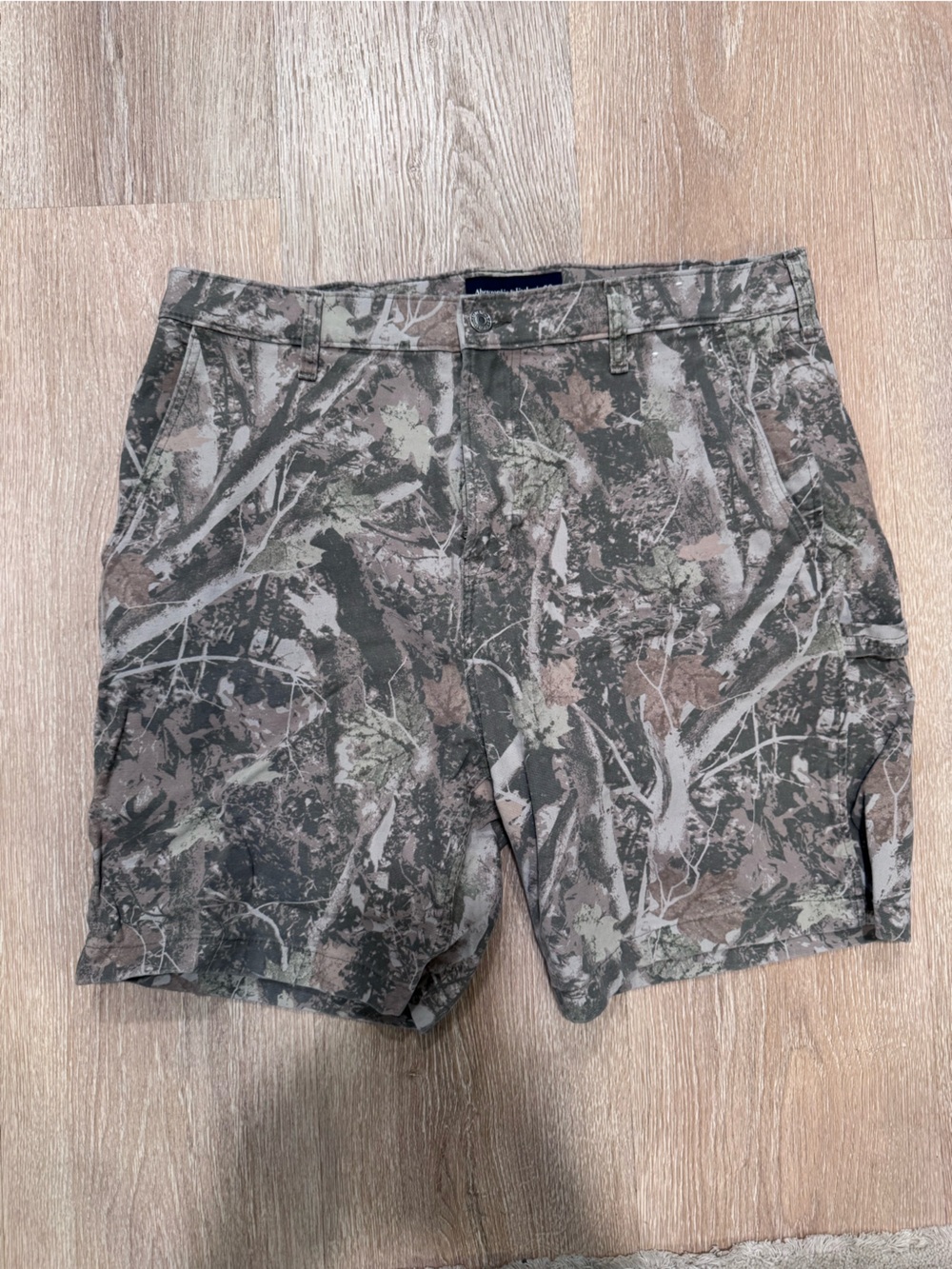 Abercrombie & Fitch Men's Camo Cargo Shorts - Brown/Green